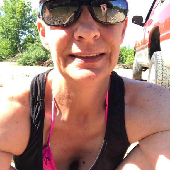 Meet your Posher, 💜 Sheila 💜 - Picture 6 of 8